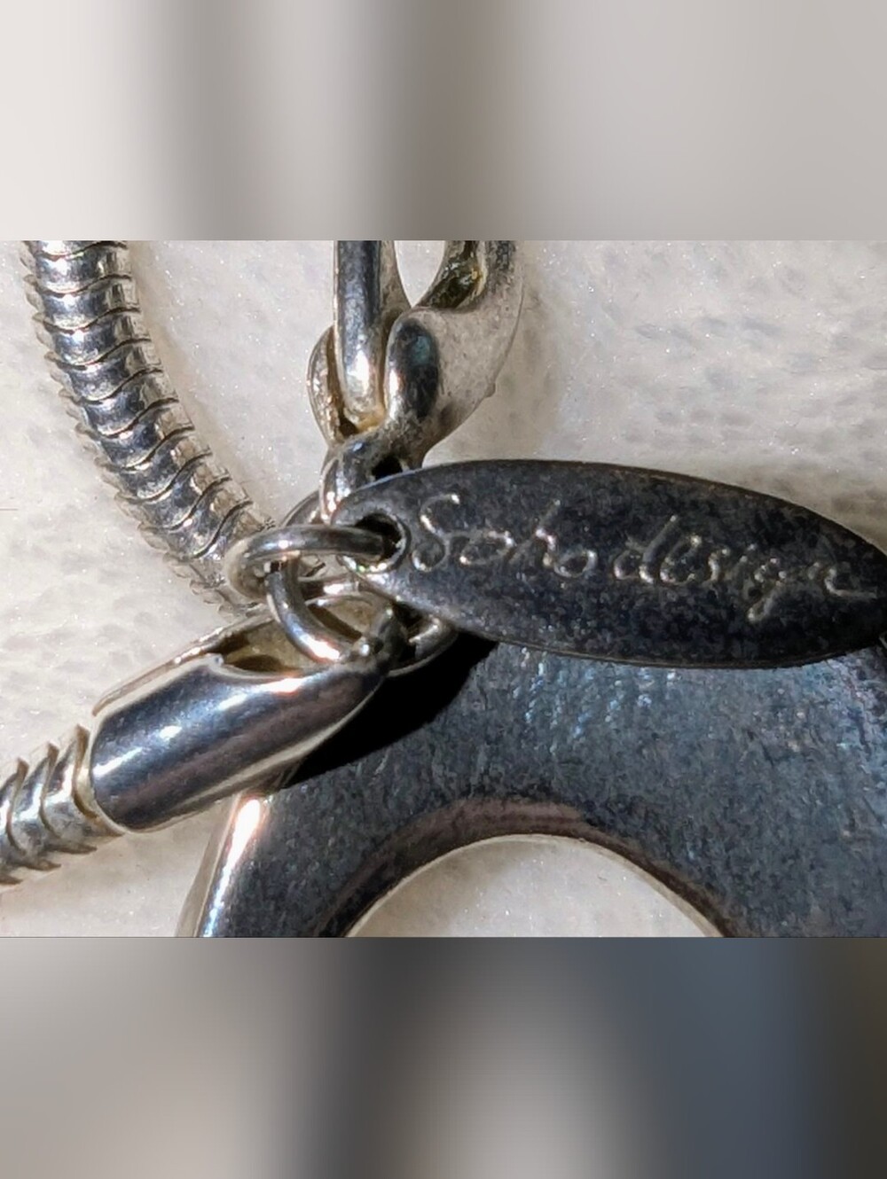 Soho Design VTG SilverTone Long SnakeChain Open Oval Pendant Necklace + FREE GIF - Picture 2 of 3
